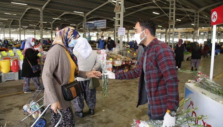 Döşemealtı Belediyesi’nden Anneler Günü jesti G4