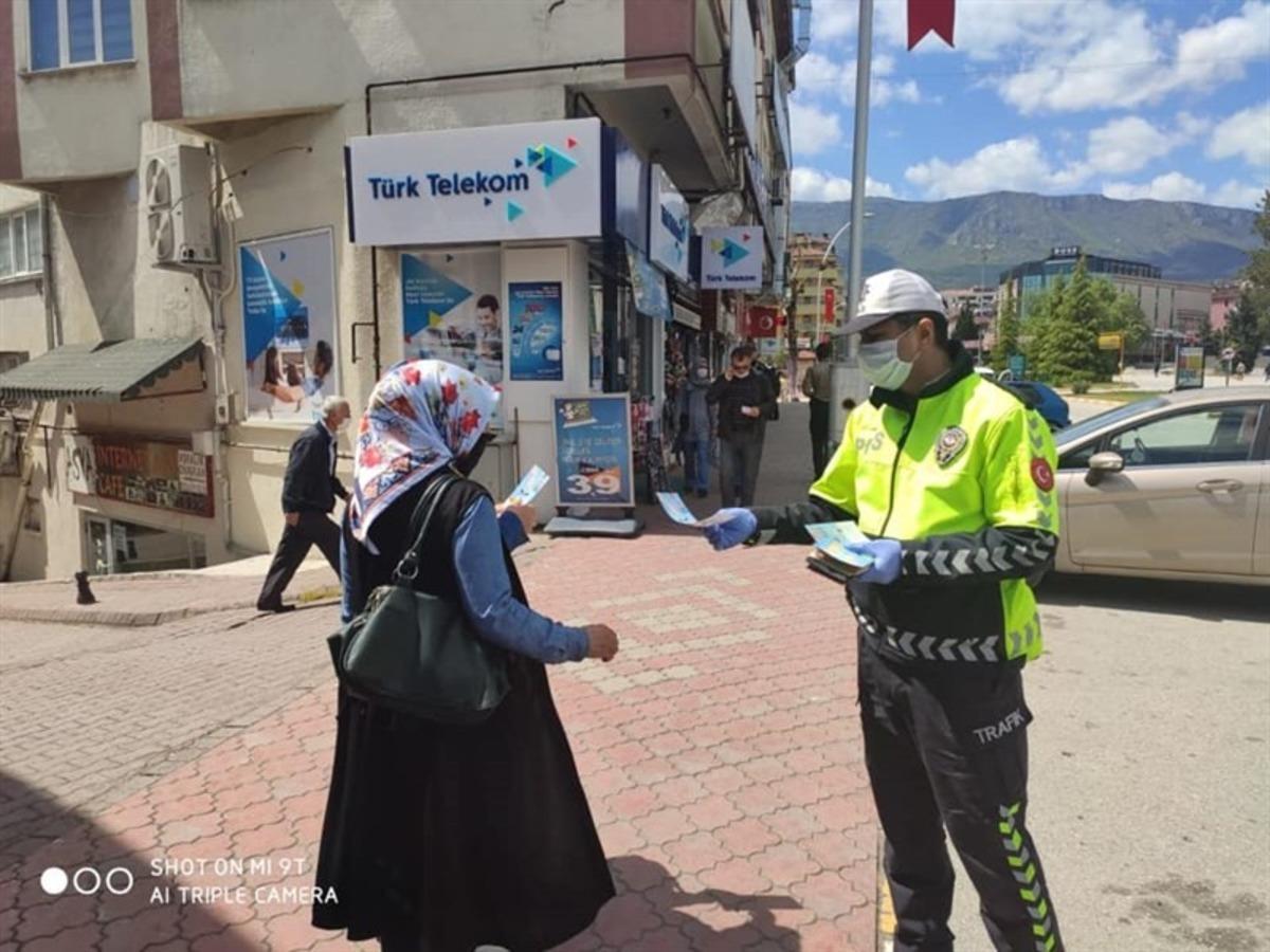 Trafik haftasında vatandaşlar ve s&uuml;r&uuml;c&uuml;ler bilgilendirildi