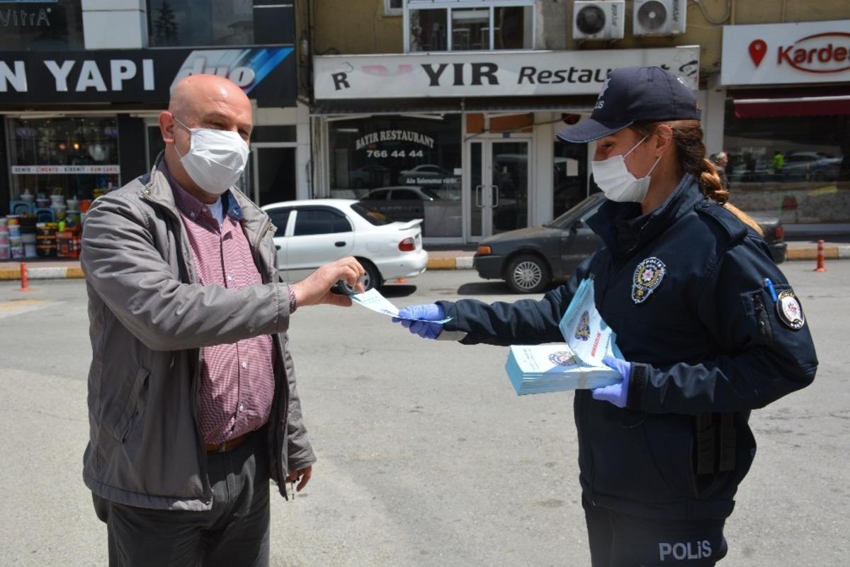 Yenice Emniyet Trafik Haftası&rsquo;nda broş&uuml;r dağıttı