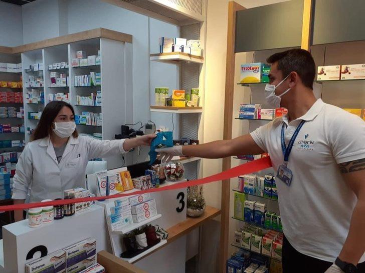 Güvercin Masa, Kuşadası’nda salgınla mücadelenin görünmeyen kahramanı oldu G3