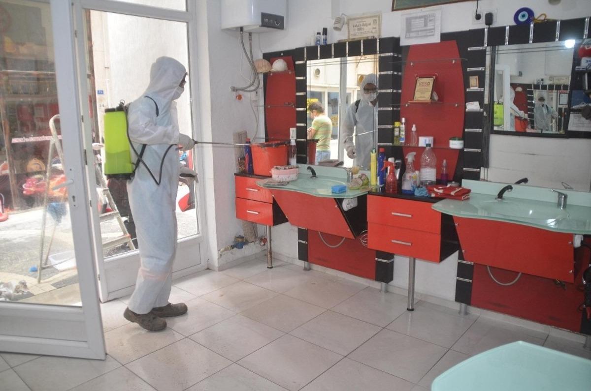 Başkan G&uuml;nel&rsquo;den berber ve kuaf&ouml;rlere destek