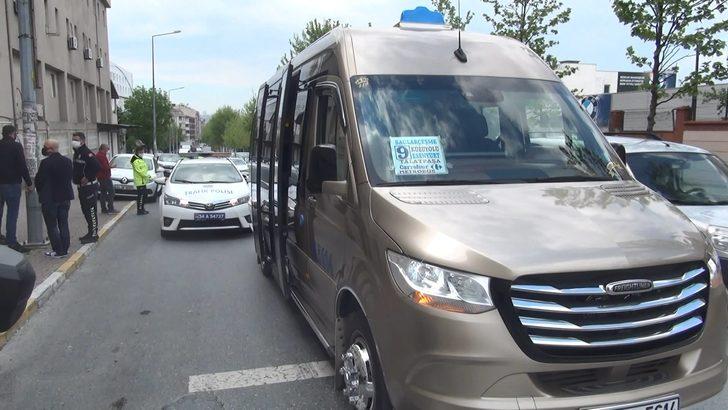 Esenyurt'ta 2. kez durdurulan minibüsten 32 yolcu çıktı G4