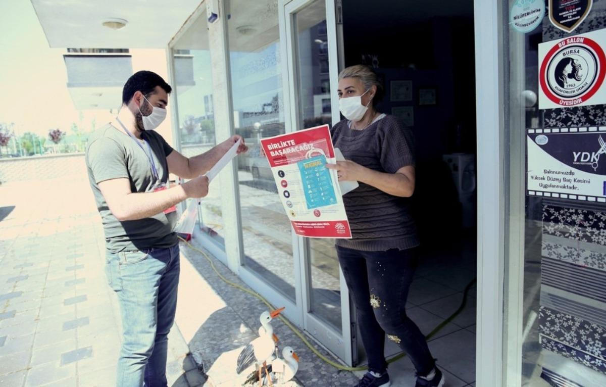 Nil&uuml;fer&rsquo;de berber ve kuaf&ouml;r salonları dezenfekte edildi