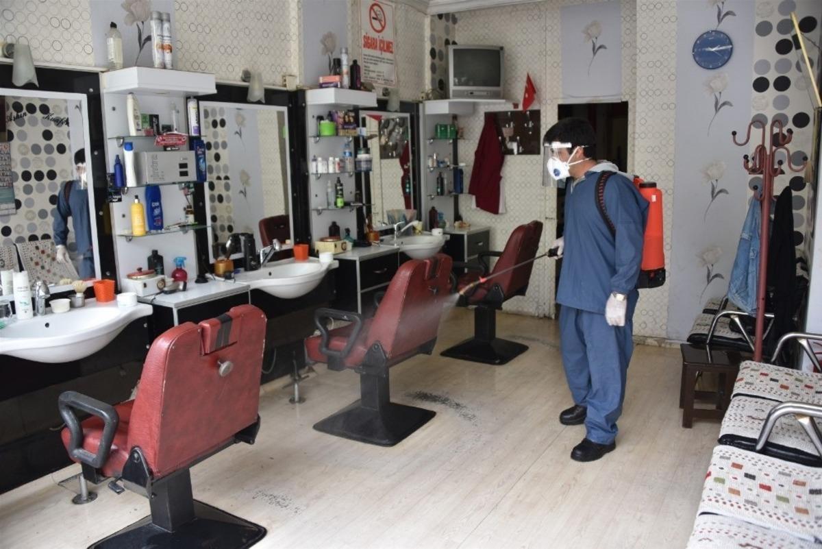 Salihli&rsquo;de berber ve kuaf&ouml;rler 11 Mayıs&rsquo;a hazırlanıyor