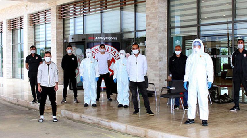 Antalyaspor'da koronavirüs testleri negatif çıktı