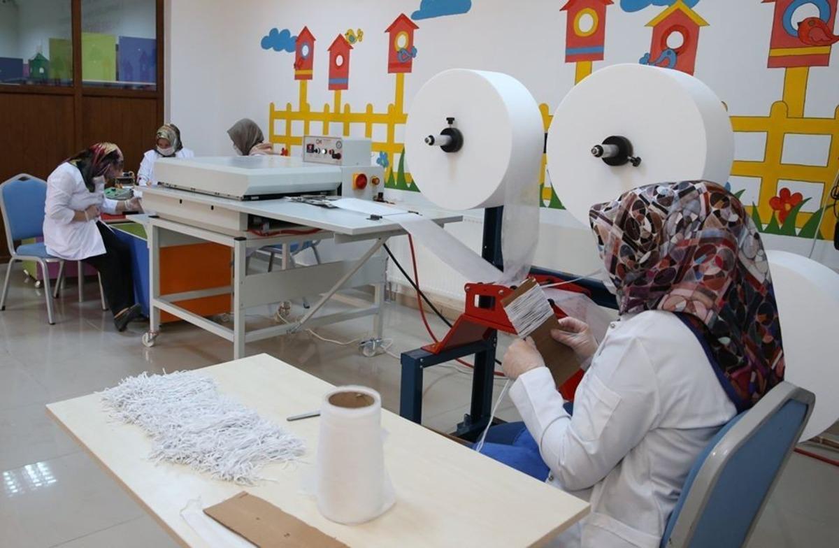 Berber ve kuaf&ouml;rler i&ccedil;in maske &uuml;retimi