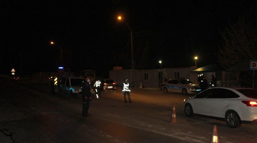 Kuşadası&rsquo;nda 10 yıl 10 ay hapis cezası bulunan zanlı yakalandı