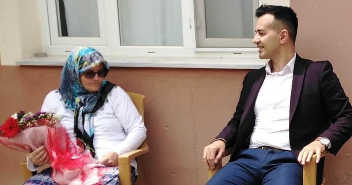 70 Yaşındaki Hatice anneye, kaymakamdan Anneler G&uuml;n&uuml; s&uuml;rprizi