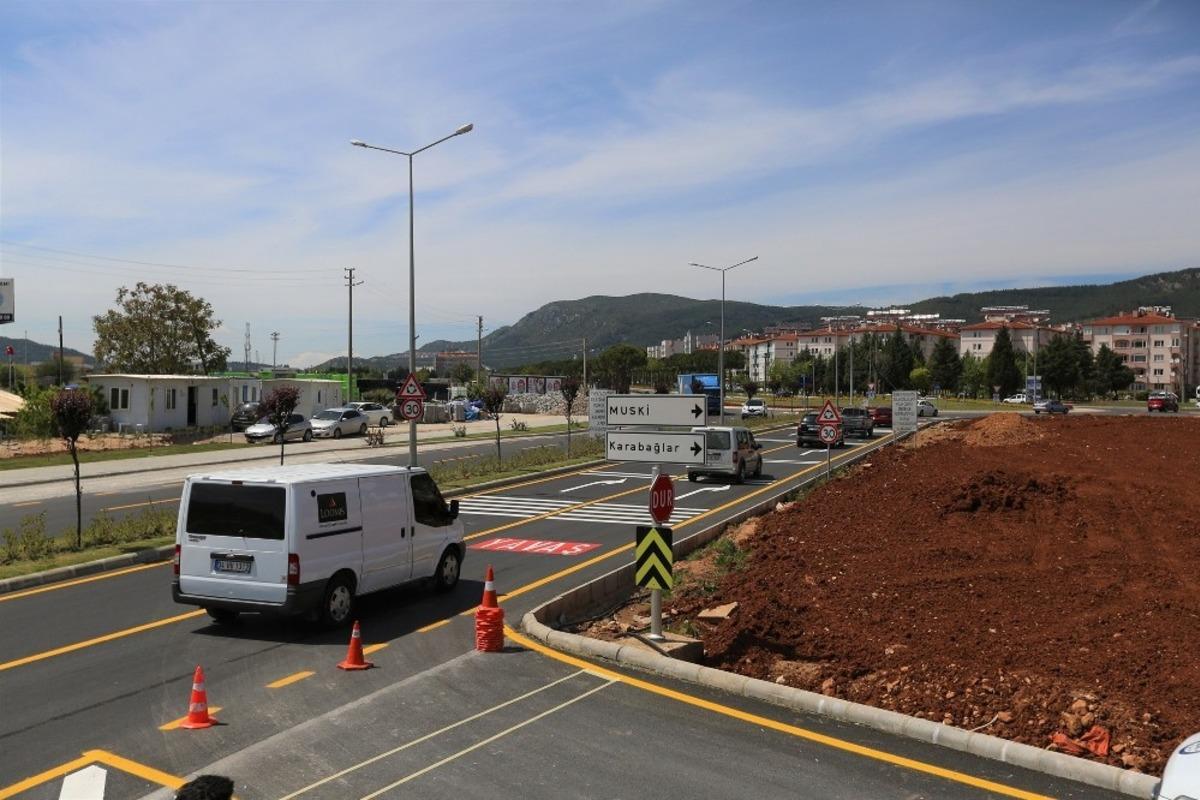 Tayyare Kavşağı&rsquo;nın yol &ccedil;izgileri &ccedil;izildi