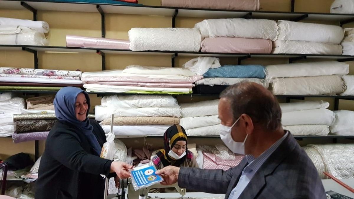 Aşkale&rsquo;de 4 bin maske dağıtımı yapıldı
