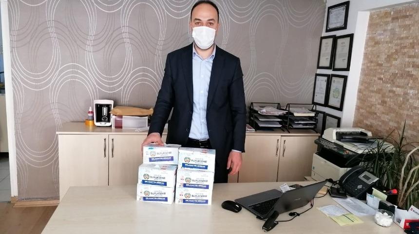 B&uuml;y&uuml;kşehir Belediyesi&rsquo;nin maske dağıtımı s&uuml;r&uuml;yor