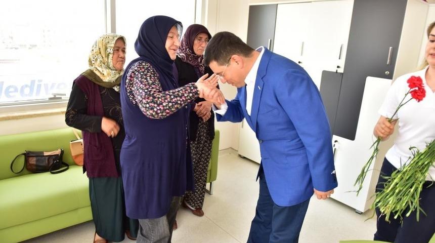 Başkan T&uuml;t&uuml;nc&uuml;&rsquo;den Anneler G&uuml;n&uuml; mesajı