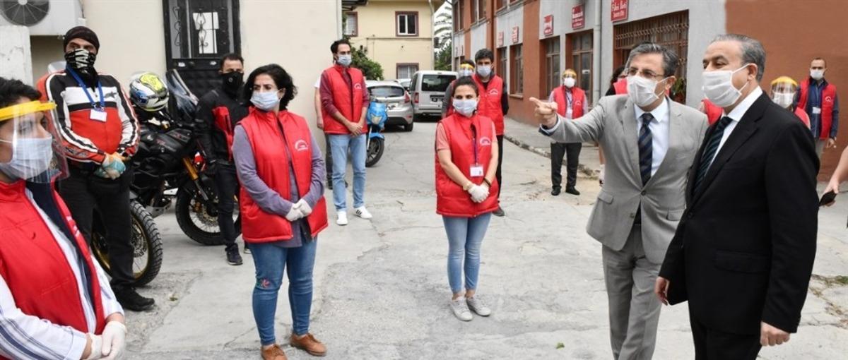 Vali Su, Vefa Sosyal Destek Grubu g&ouml;revlilerini ziyaret etti