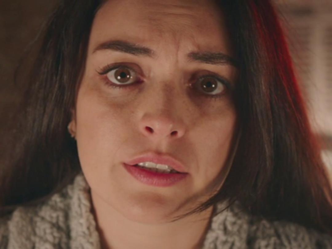 Ezgi Mola anneannesini kaybetti