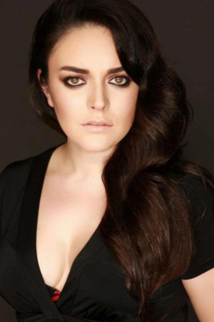 Ezgi Mola: 'Aşık olmaktan utanıyorum' G1