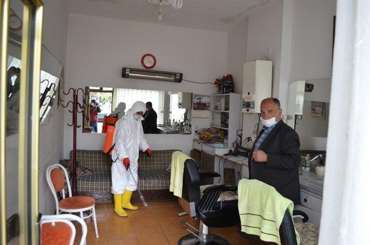 Belediye ekipleri berber ve kuaför salonlarını dezenfekte etti G5