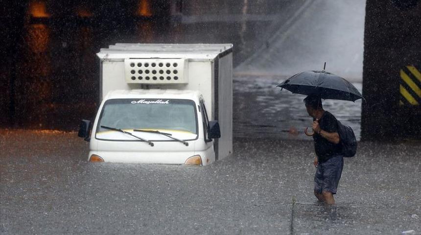 Meteoroloji 12 ili uyardı: Kuvvetli sağanak bekleniyor