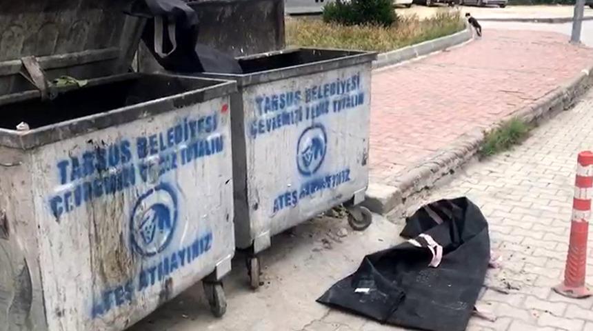 &Ccedil;&ouml;p konteynerinin &ouml;n&uuml;ndeki 'ceset' torbaları korkuttu