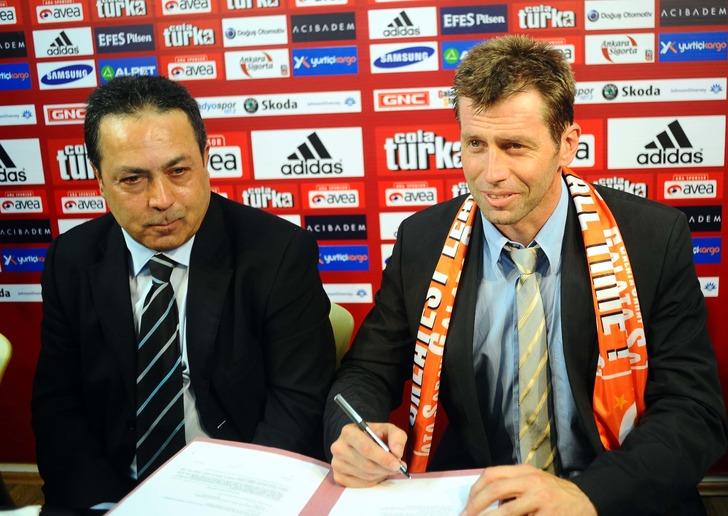 Galatasaray'ın eski teknik direktörü Skibbe'nin evinde tecavüz skandalı! G1