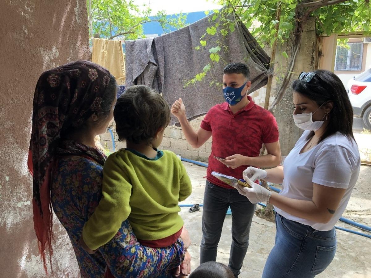 Hayırsever ve ihtiya&ccedil; sahipleri arasında k&ouml;pr&uuml; oluyorlar