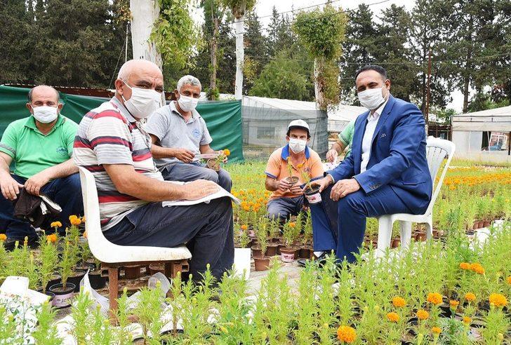 Başkan Yılmaz’dan annelere 100 bin kadife çiçeği G1