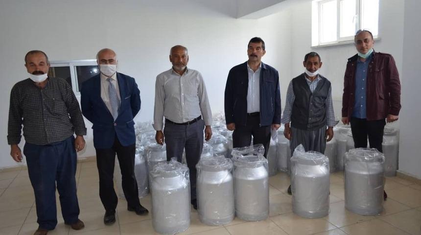 &Uuml;reticilere 74 adet al&uuml;minyum g&uuml;ğ&uuml;m dağıtıldı