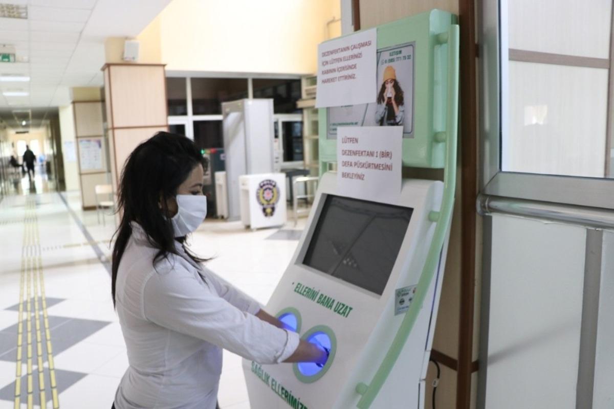 Şanlıurfa H&uuml;k&uuml;met Konağına dezenfektan kabini