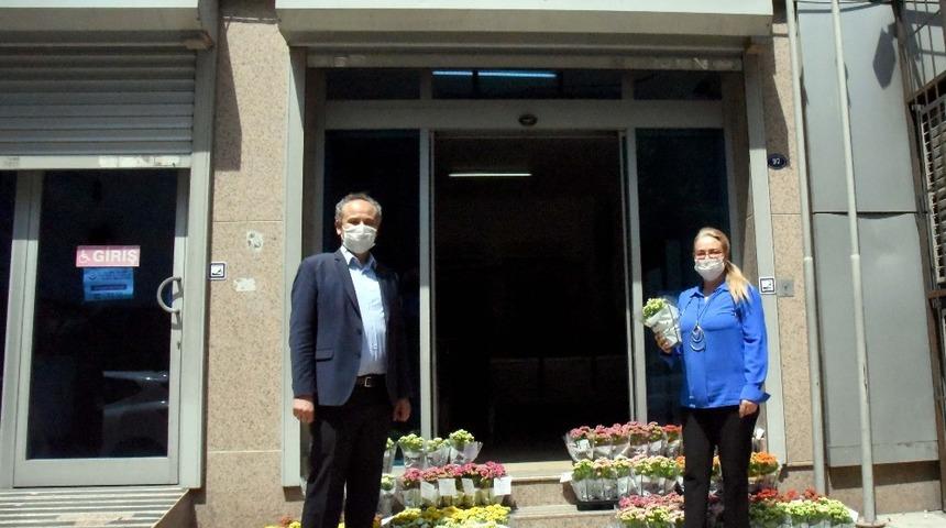 İZTO&rsquo;dan sığınma evlerindeki annelere &ouml;zel kutlama