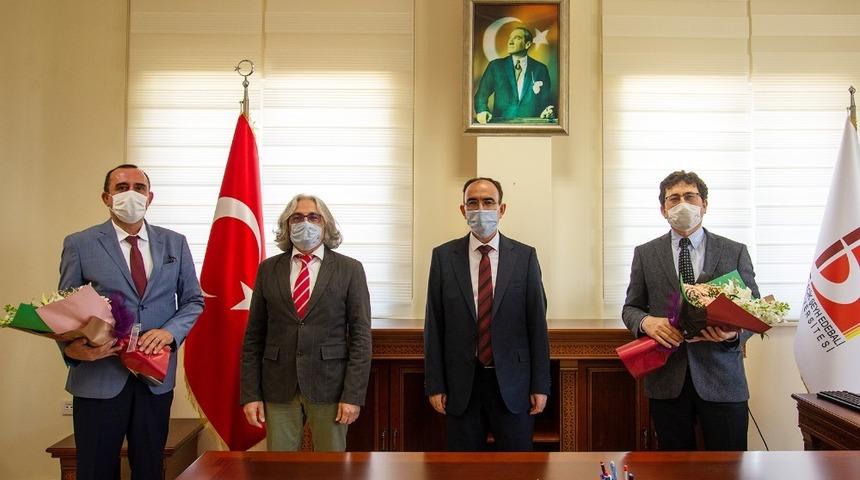 Fen Edebiyat Fakültesi Dekanlığına Prof. Dr. Harun Tunçel atandı