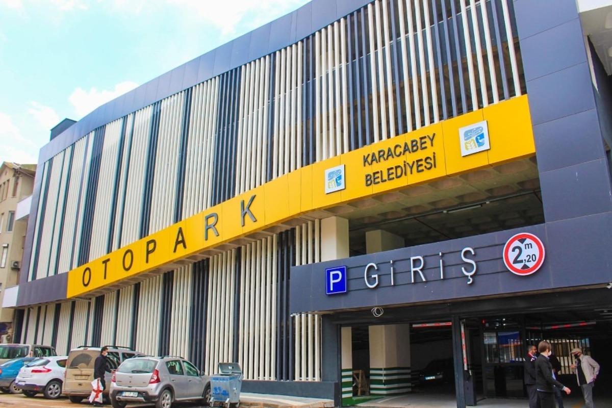 Karacabey&rsquo;de trafik yoğunluğuna &ccedil;are olacak 6 katlı otopark hizmete girdi