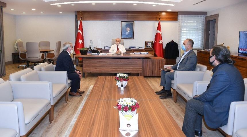 Vali Demirtaş, kuaför ve berber odalarının başkanlarıyla bir araya geldi