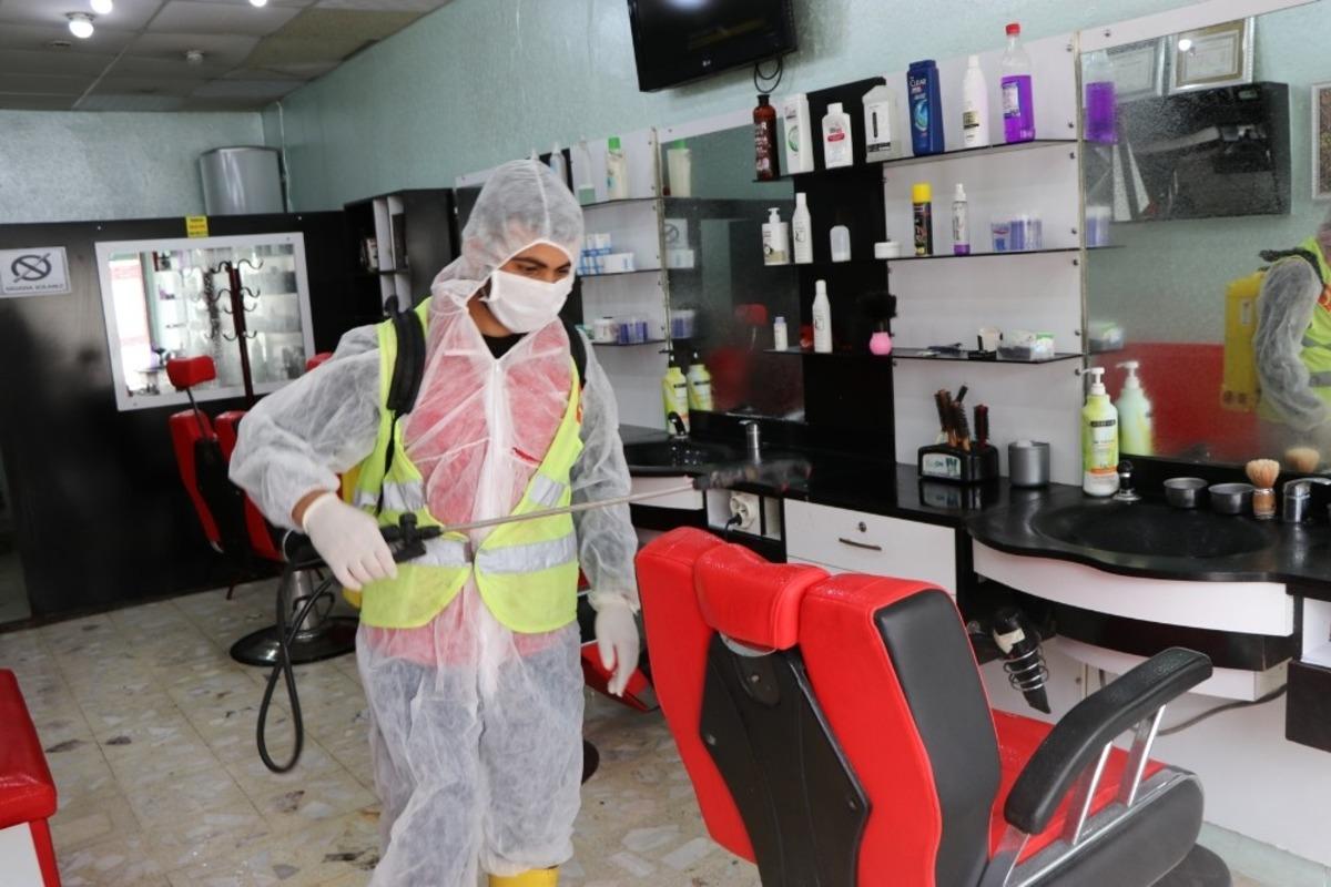 Viranşehir&rsquo;de berber ve kuaf&ouml;rler dezenfekte edildi