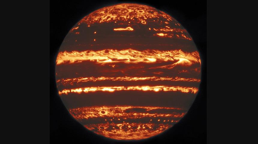 J&uuml;piter'in kızıl&ouml;tesi fotoğrafı &ccedil;ekildi