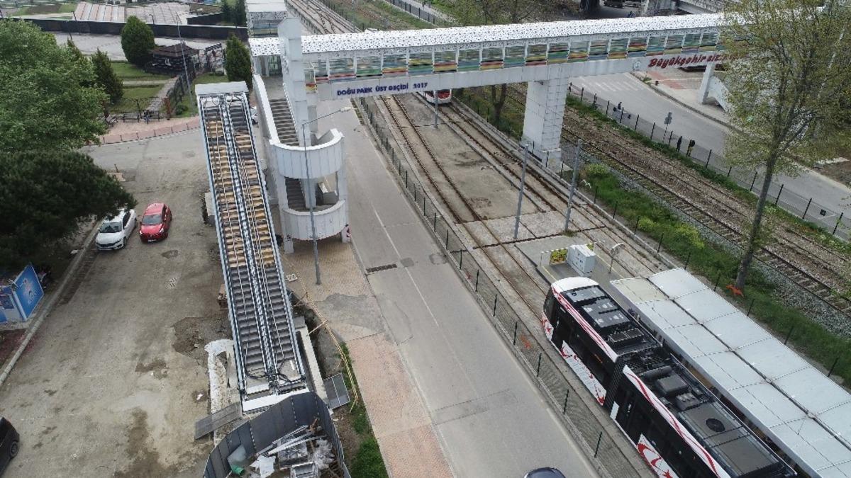 Doğupark&rsquo;a &lsquo;y&uuml;r&uuml;yen merdivenli &uuml;st ge&ccedil;it&rsquo;