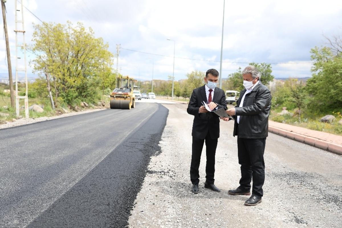 Esenyurt Mahallesi&rsquo;nde 10 sokak asfaltlanıyor
