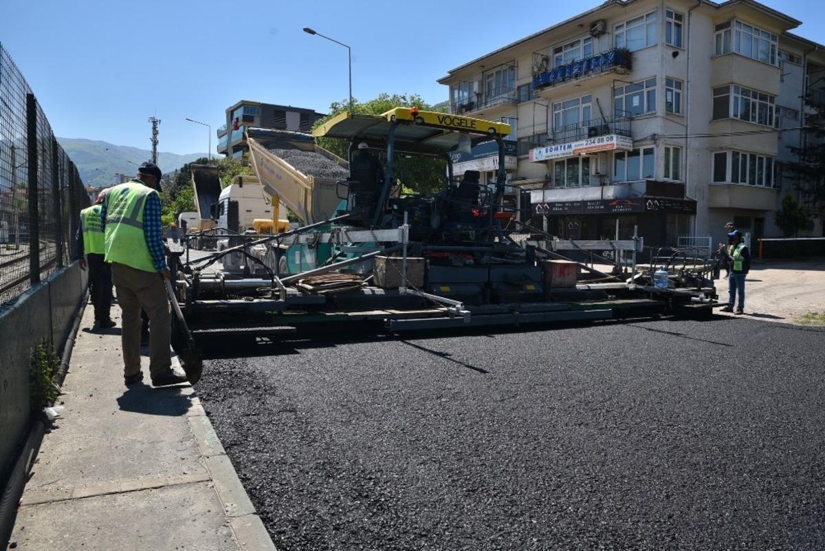 Bursa&rsquo;da yollar yenileniyor