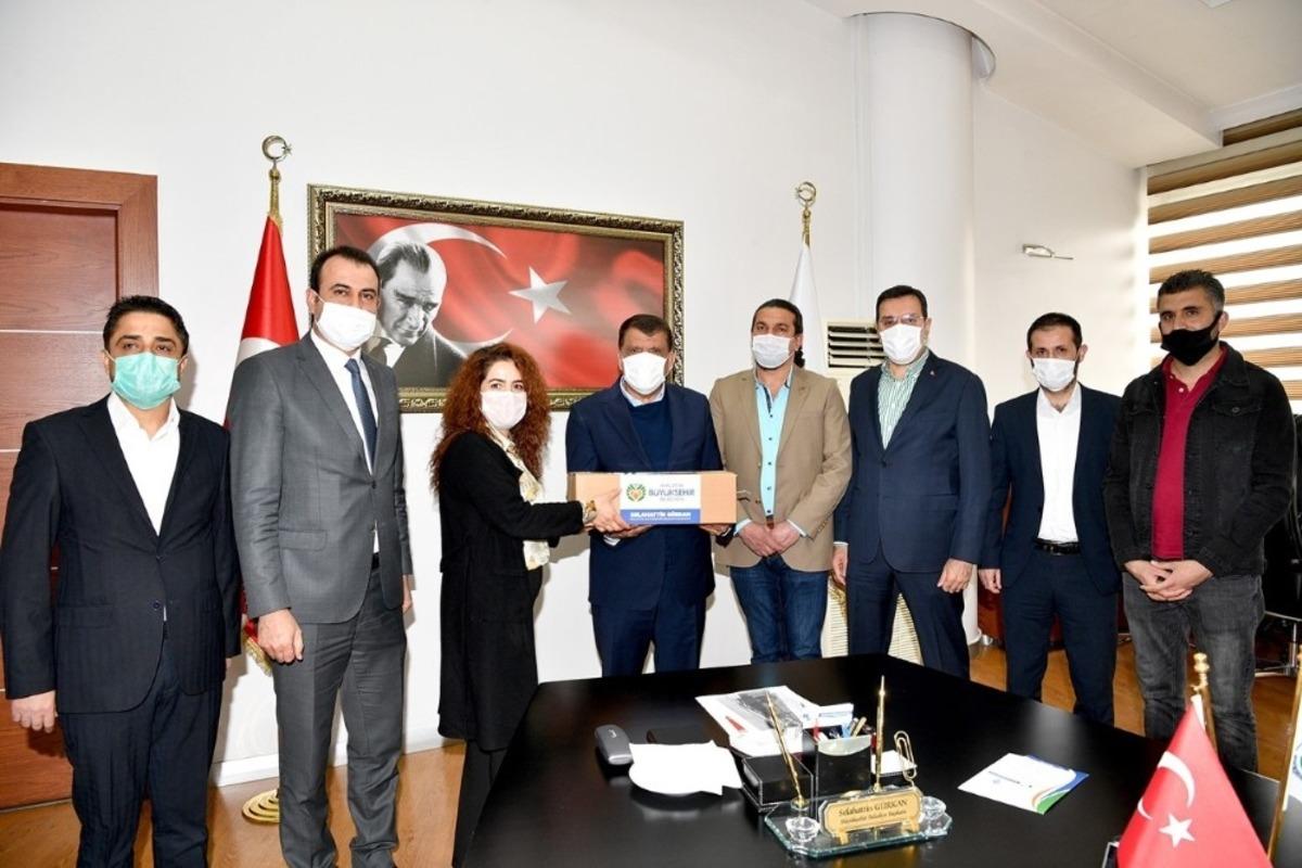 Berberlerden G&uuml;rkan&rsquo;a teşekk&uuml;r ziyareti