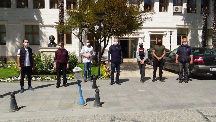 Sokak hayvanlarına ilk mama kaymakamdan G5