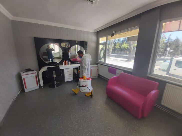 Berber ve kuaförler, dezenfekte ediliyor G4