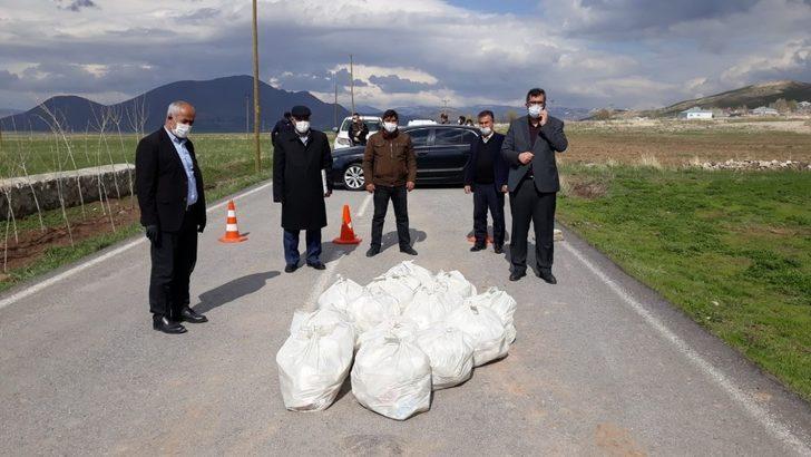 Çaldıran Belediyesi’nden karantinadaki mahalleye dezenfektan malzemesi desteği G3