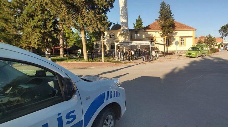 Aleyhine tanıklık yaptığı için babası tarafından öldürülen genç toprağa verildi G1