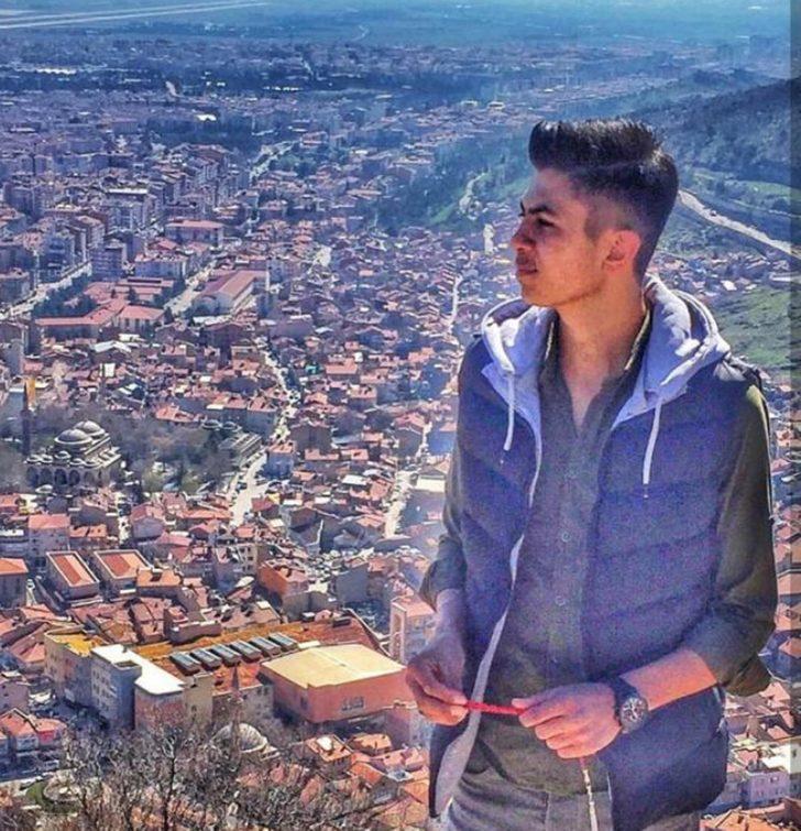 Aleyhine tanıklık yaptığı için babası tarafından öldürülen genç toprağa verildi G3