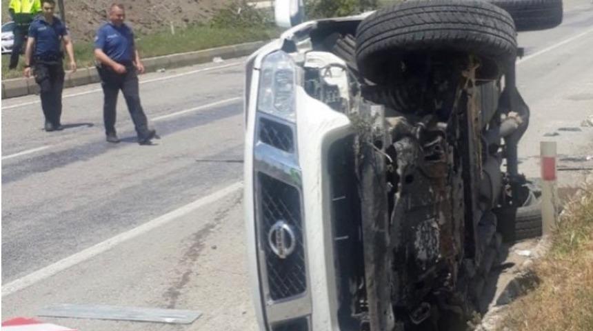 Afyonkarahisar İl Genel Meclisi &uuml;yesi ve İl &Ouml;zel İdaresi Yol M&uuml;d&uuml;r&uuml; trafik kazası yaptı