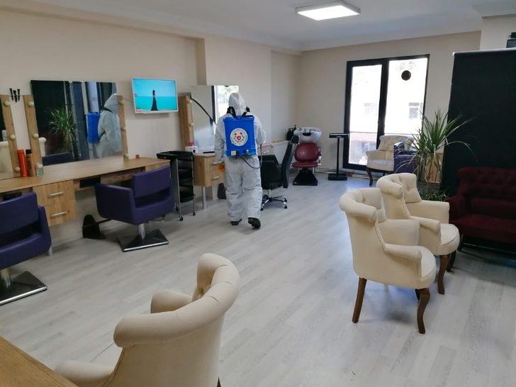 Berber ve kuaför salonları ilaçlandı G3