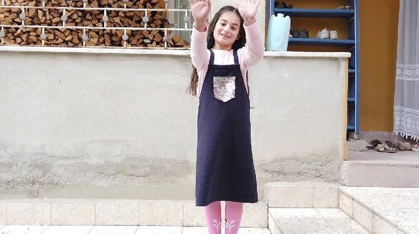 K&uuml;&ccedil;&uuml;k Elif&rsquo;in en b&uuml;y&uuml;k hayali Erdoğan&rsquo;ı g&ouml;rmek