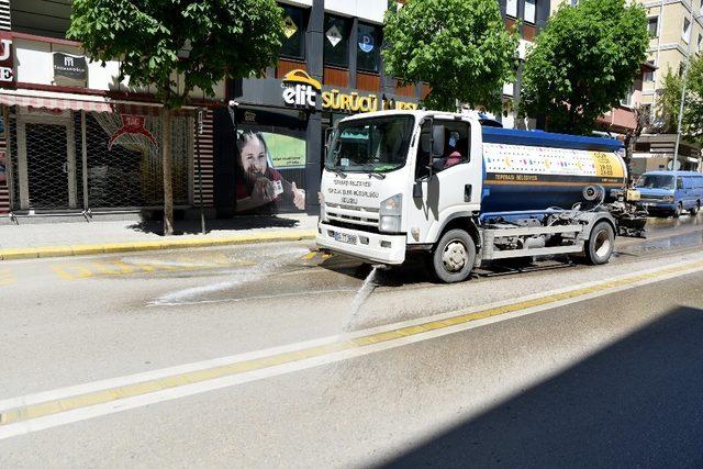 Mahalle temizliği hafta sonunda devam etti