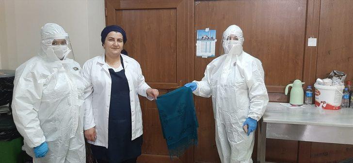 Kuveyt'ten getirilerek Tokat'ta karantinaya alınan kadınların Anneler Günü kutlandı G5