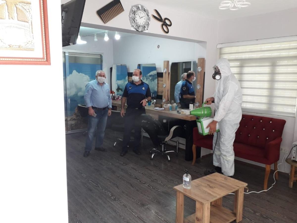 Aliağa&rsquo;da berber ve kuaf&ouml;rler hizmete hazır