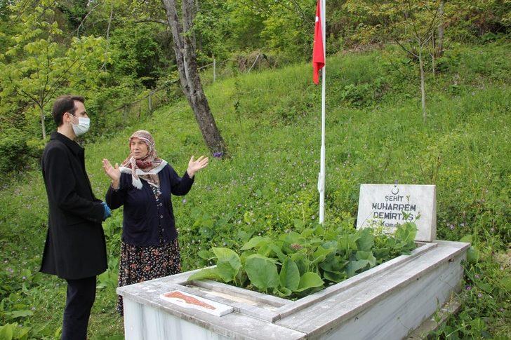Kaymakam Açıkgöz, Anneler Gününde şehit annesini ziyaret etti G2