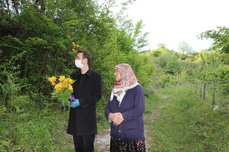 Kaymakam Açıkgöz, Anneler Gününde şehit annesini ziyaret etti G4